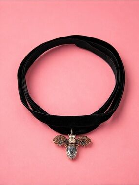 Bee Black Velvet Ribbon Choker Necklace